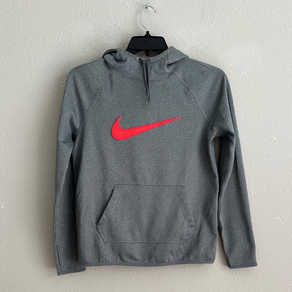 Women’s Nike Therma Training gray  Hoodie Sweatshirt small